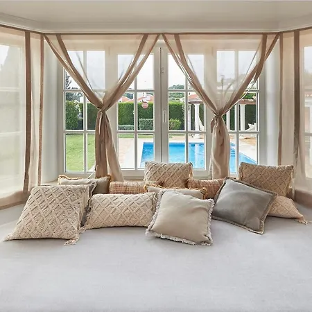 Noble Golf And Pool By The Sea